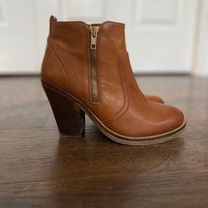 STEVE MADDEN | Brown Leather Deputee Bootie